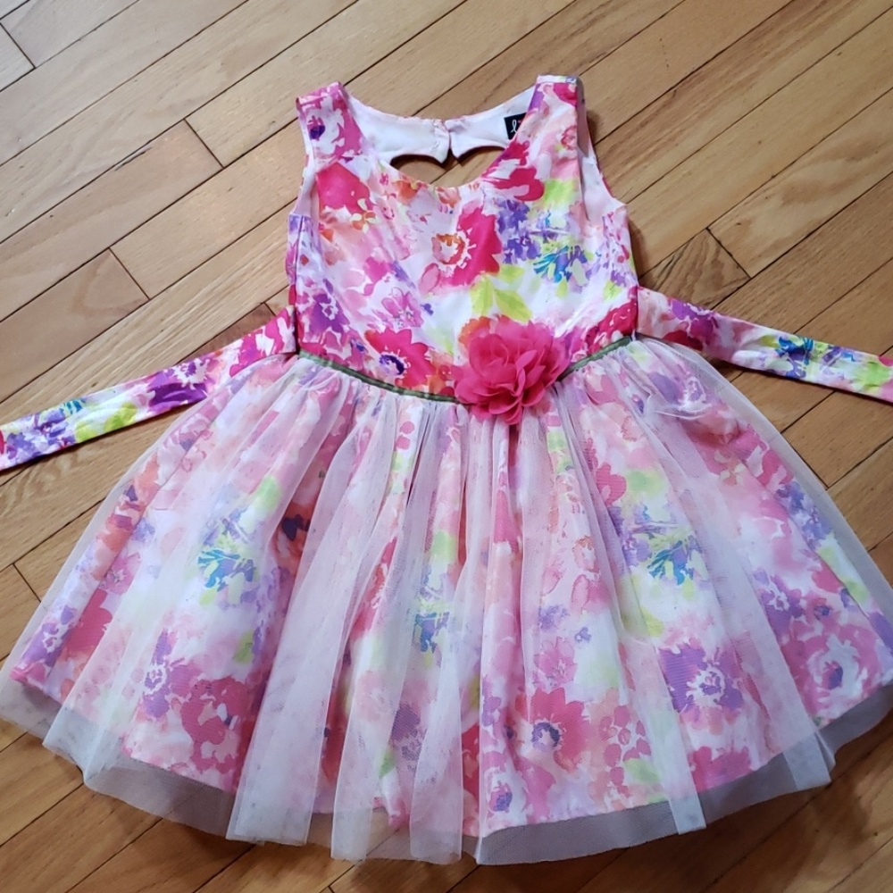 Girls dress size 5